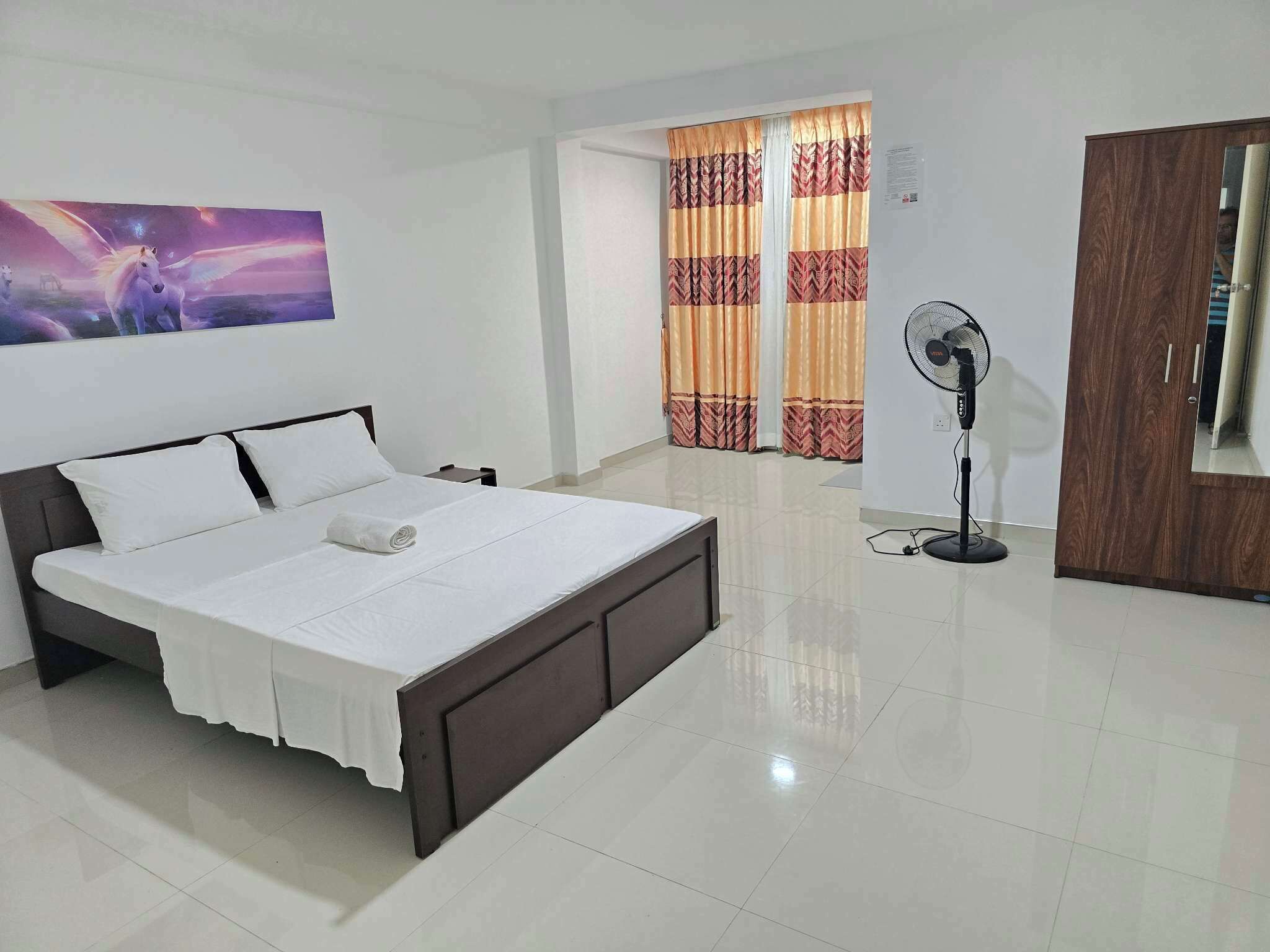 3 habitaciones, tabla de planchar con plancha y wifi gratis 