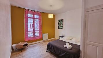 2 slaapkamers, een strijkplank/strijkijzer, wifi, beddengoed