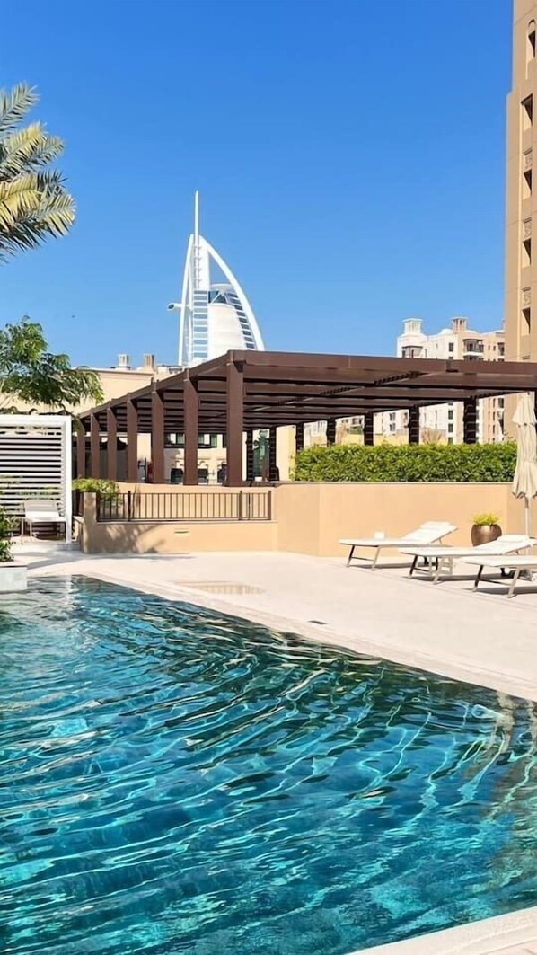 Pool - NEW: Luxury Dubai Apartment | Burj Al Arab View (Dubai)