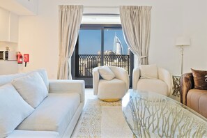 Smart TV - NEW: Luxury Dubai Apartment | Burj Al Arab View (Dubai)