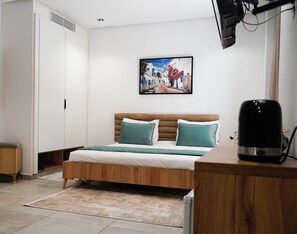 Suite familiare | Con arredamento individuale, insonorizzazione, Wi-Fi gratuito