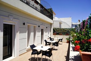 Terrace/patio - Hôtel Suisse (Tunis)
