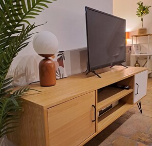 Interior - Spacious studio, completely renovated, right in the city center. (Lyon)