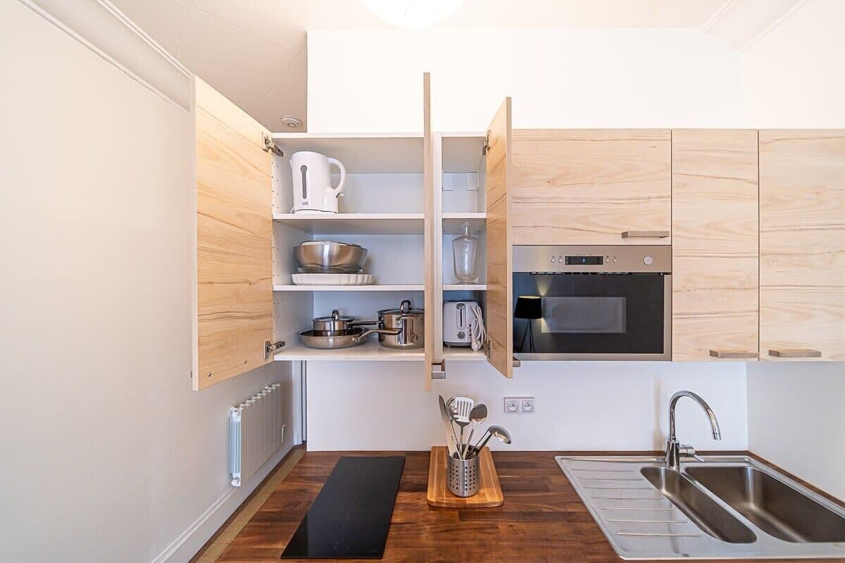 Geladeira, micro-ondas, fogão, cooktop