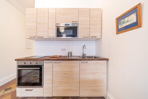 Fridge, microwave, oven, stovetop - ✨ Your independent cocoon in the heart of the 7th arrondissement of Lyon (Lyon)