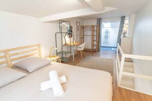 1 chambre, fer et planche à repasser, Wi-Fi, draps fournis
