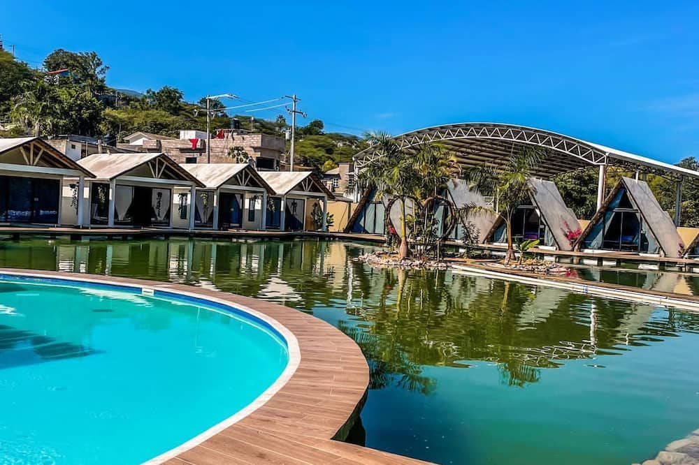 Río HOTEL y glamping