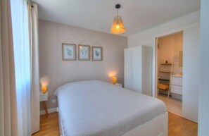 1 bedroom, iron/ironing board, WiFi, bed sheets - Le Refuge de la Bascule - Charmant appartement Caluire et cuire (Caluire-et-Cuire)