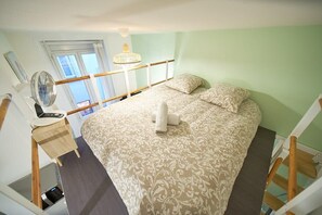 1 bedroom, iron/ironing board, WiFi, bed sheets - Studio "le Clemenceau" - métro Valmy (Lyon)