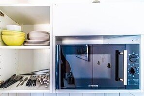 Microwave - Studio – Ideal for professionals or students – Lyon Vaise (Lyon)