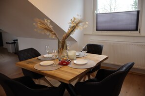 Dining - Bridge Apartm. 4P. Küchewird in Neuem Fenster Geöffnet (Lippstadt)
