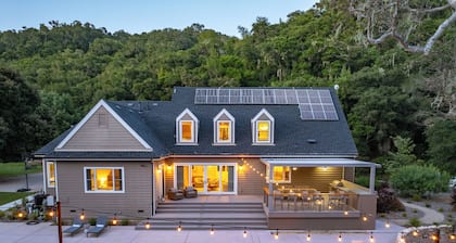 Luxe Westside 5BR/3.5BA w/Pool, Hot Tub, FirePit, Movie Room & more.