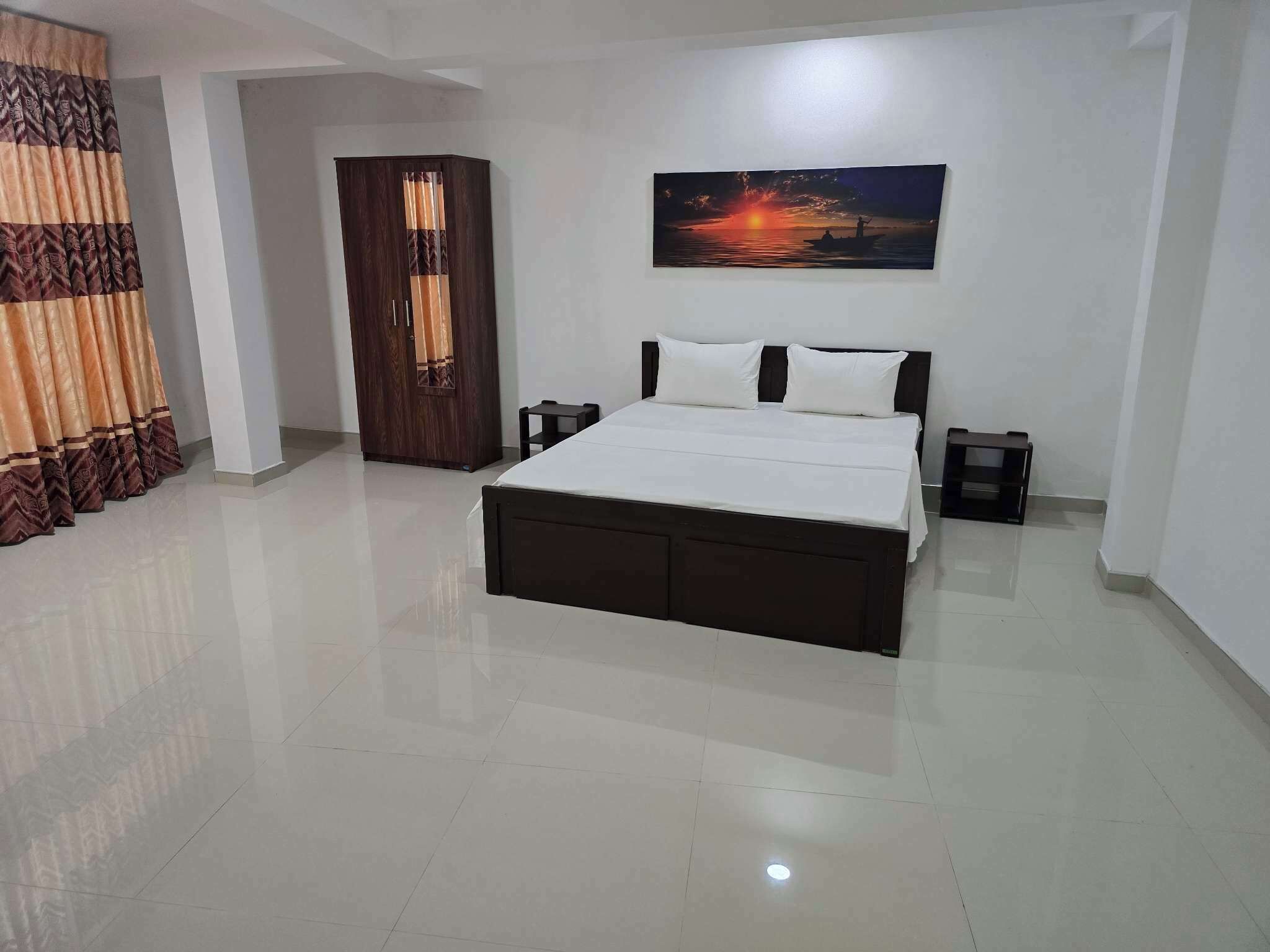 4 bedrooms, desk, iron/ironing board, free WiFi