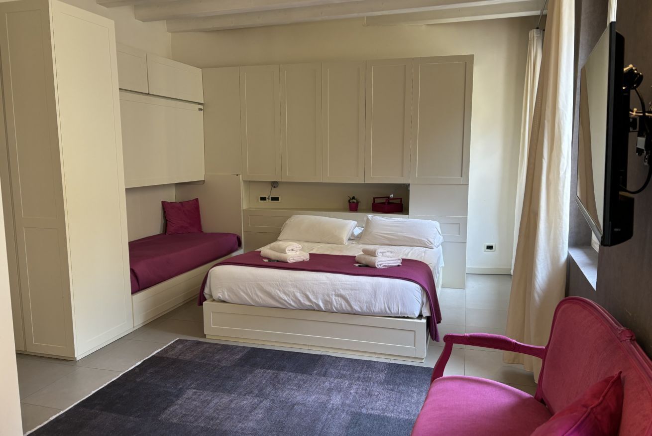 Strykejern/-brett, wi-fi og sengetøy