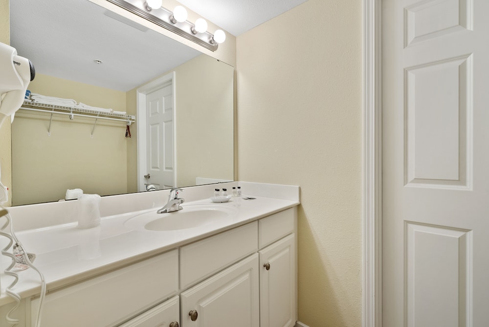 Kelleys Island Venture Resort by null