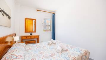 2 soverom, strykejern/-brett, wi-fi (inkludert) og sengetøy