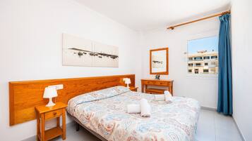 2 quartos, ferros/tábuas de passar roupa, Wi-Fi de cortesia