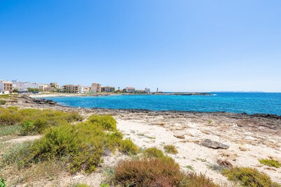Apartment 'Can Vidal Formentera' with Private Balcony, Near the Beach (Tourist Taxes Included)