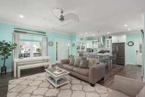 Smart-TV, Kamin, Tischfußball, Drucker