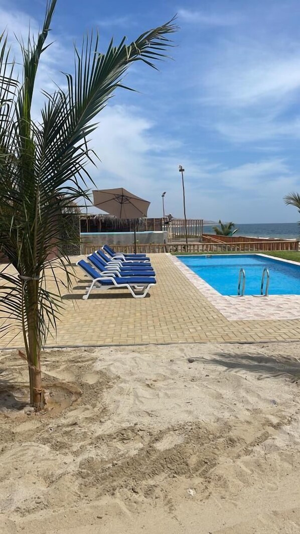 Outdoor pool - Bungalows Gran Azul (Canoas de Punta Sal)