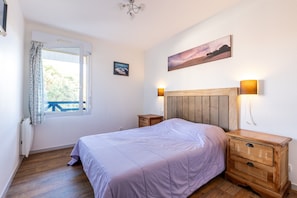 2 bedrooms