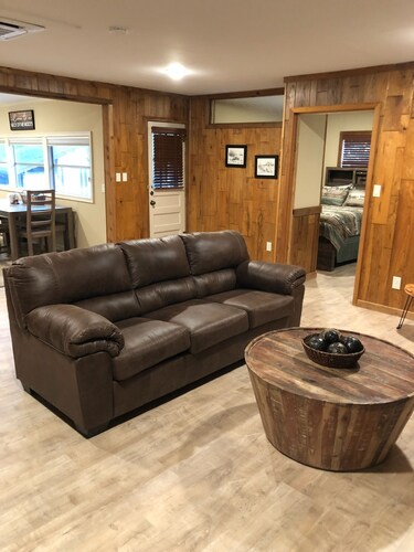 Cabin Rental - Lake Norfork - Mountain Home, Arkansas - 3 minute walk to lake!
