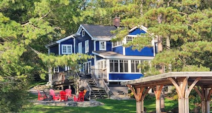 Birchwood in Bala - Stroll to Town from Your Lake Muskoka Retreat!