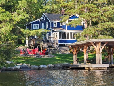 Birchwood in Bala - Stroll to Town from Your Lake Muskoka Retreat!