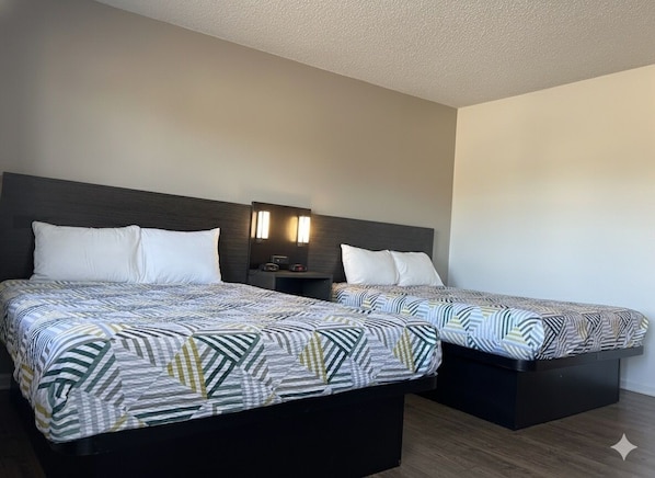 Bed sheets - Motel 6 Selma, CA (Selma)