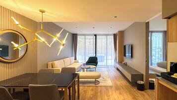 La Green Suite - 2 Bedrooms Pool Access | View from room