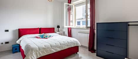 1 habitación, tabla de planchar con plancha y internet