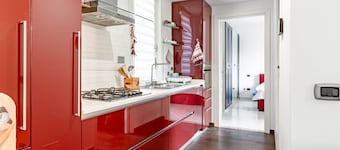 GuestHost - Cagliari Flat: near the Station with Balcony!