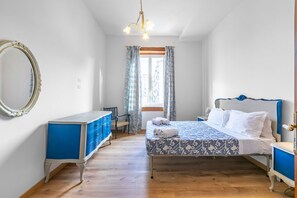 1 غرفة نوم ومكواة/لوح كي وواي فاي وملاءات أسرّة