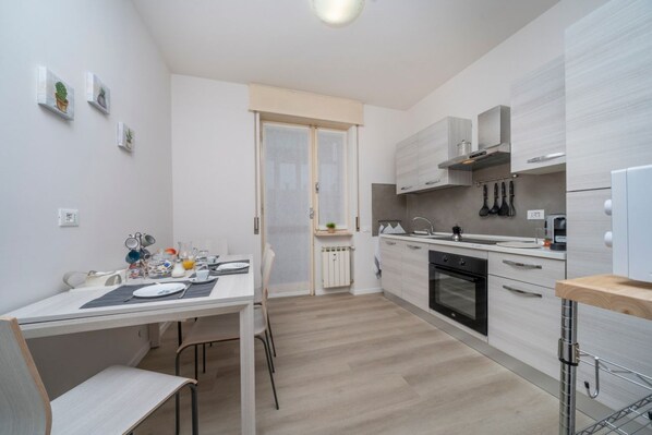 Microwave, oven, stovetop