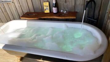 Towels, soap, shampoo, toilet paper