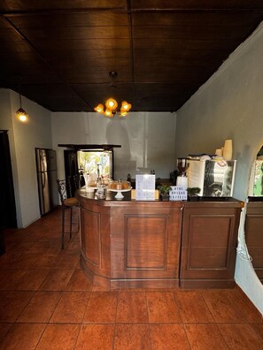 Coffee shop