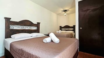Comfort Quadruple Room | Free WiFi, bed sheets