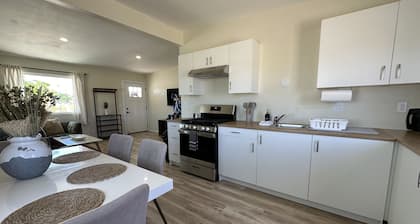 Cozy Modern 2BR House