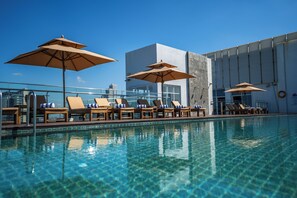 Outdoor pool - Sofia Colombo City Hotel (Colombo)