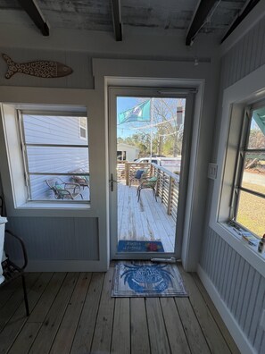 Interior - Super Cute coastal cottage! Close to Surf City NC and Topsail Island beaches!  (Holly Ridge)