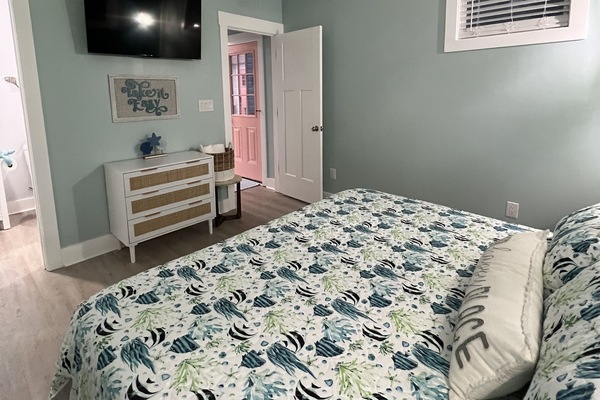 4 bedrooms, in-room safe, WiFi, bed sheets