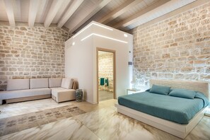 4 Schlafzimmer, Bügeleisen/Bügelbrett, Reisekinderbett, kostenloses WLAN