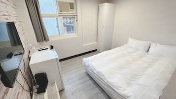 Standard Double Room | Soundproofing, free WiFi