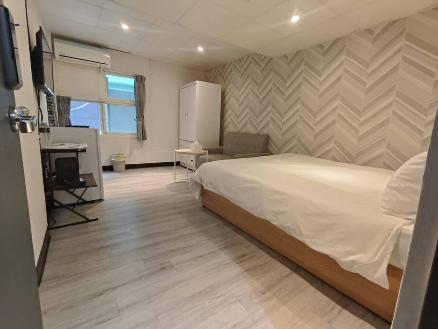Standard Quadruple Room | Soundproofing, free WiFi