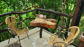 Luxury Cabin | In-room dining