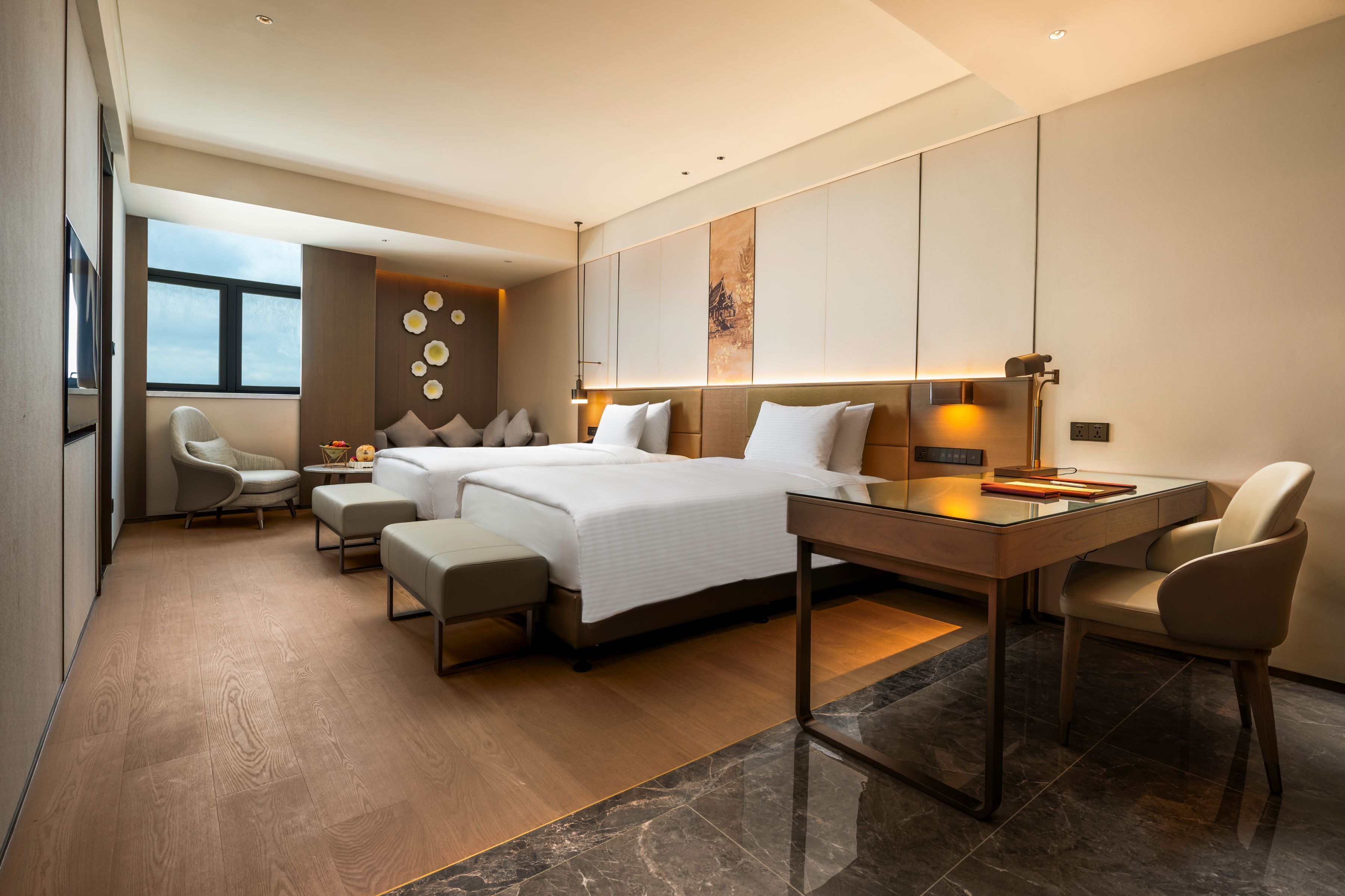 Chambre Majestueuse avec lits jumeaux | Literie hypoallergénique, couette en duvet d'oie, minibar