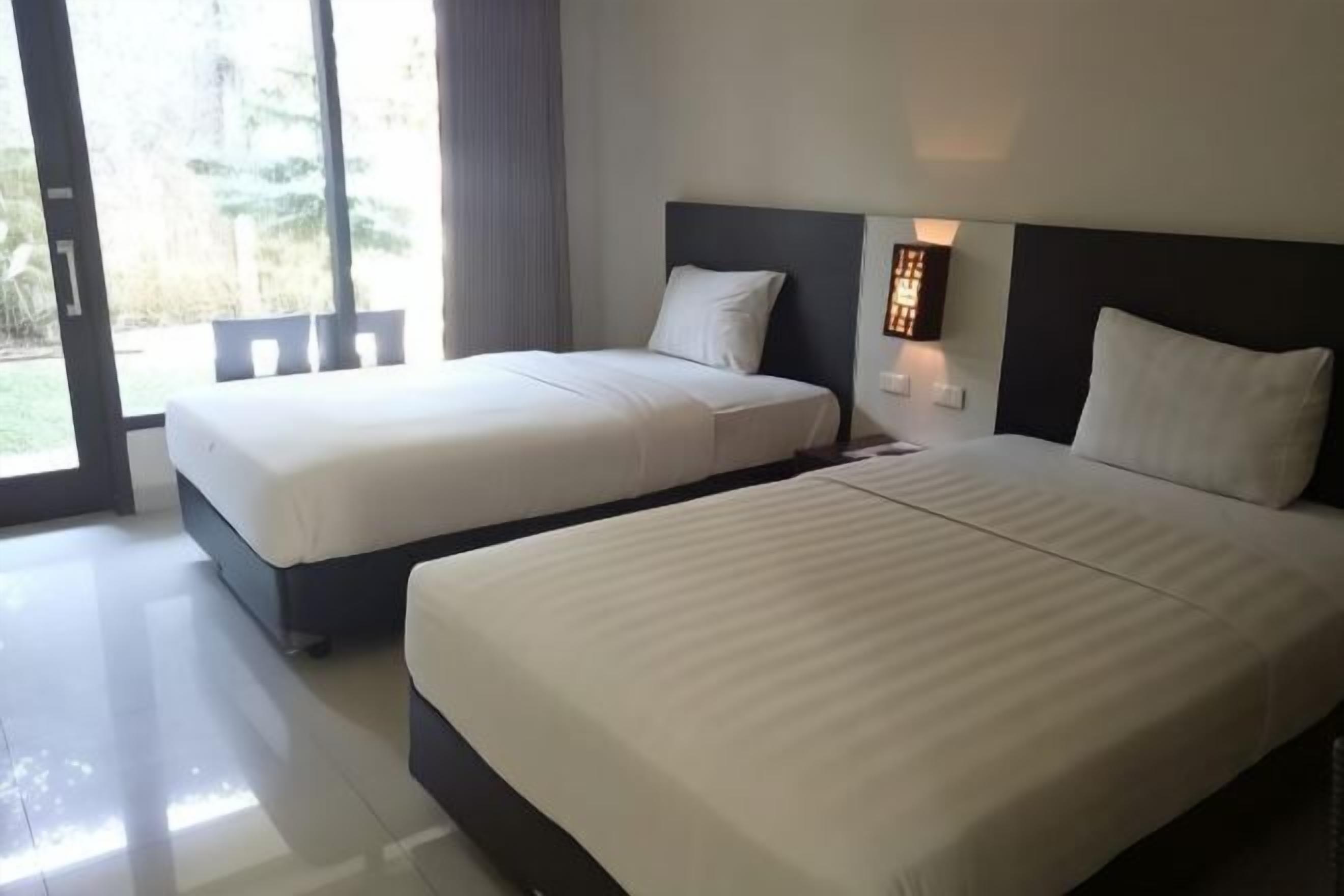 Escrivaninha, espaço de trabalho para notebook, Wi-Fi de cortesia