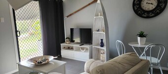 Comfortable Cottage on K'gari's (previously known as Fraser Island)  doorstep 