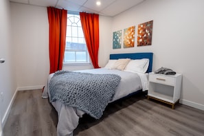 1 bedroom, desk, iron/ironing board, free WiFi