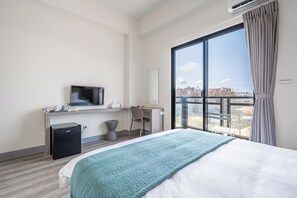 Superior Double Room, Balcony | Desk, blackout drapes, free WiFi, bed sheets